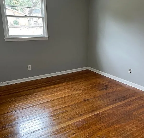 1089 Buist Ave — Photo 6