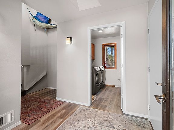 2nd image of 641 E Walnut Pl