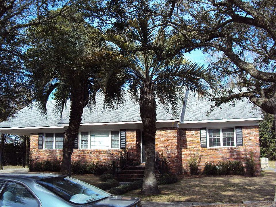 1st image of 7 Marlow Dr #1