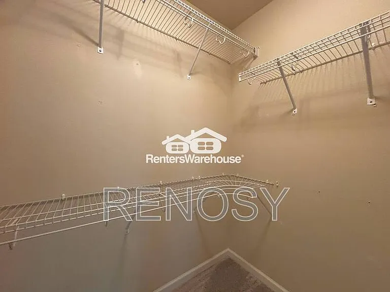 52 SE Booth Ave — Photo 18