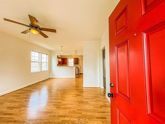 3rd image of 4506 N Live Oaks Cir