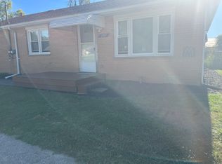 399-397 Northeast Ave, Tallmadge, OH 44278