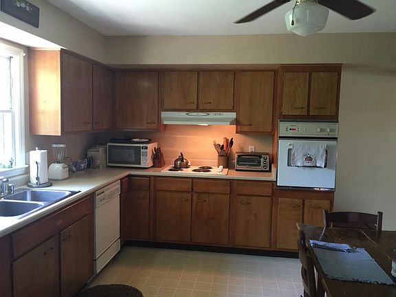 5th image of 3408 Flintridge Cir
