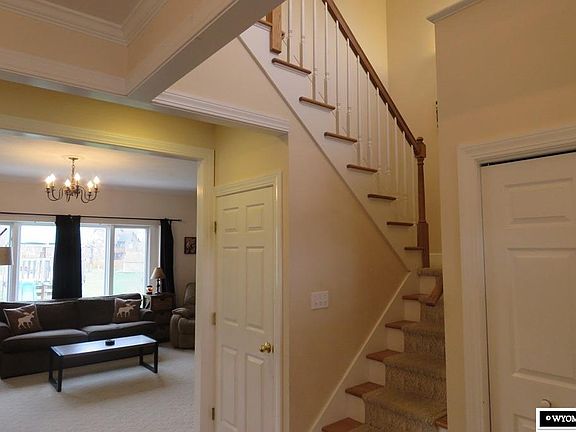 4th image of 165 Dupont Dr