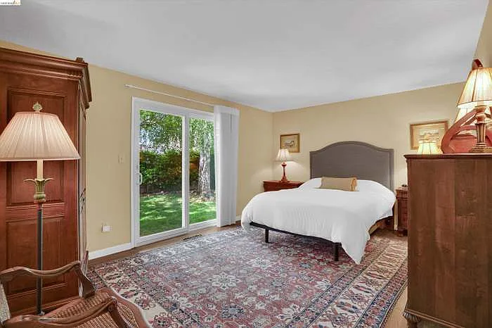 5001 Saint Garrett Ct — Photo 4