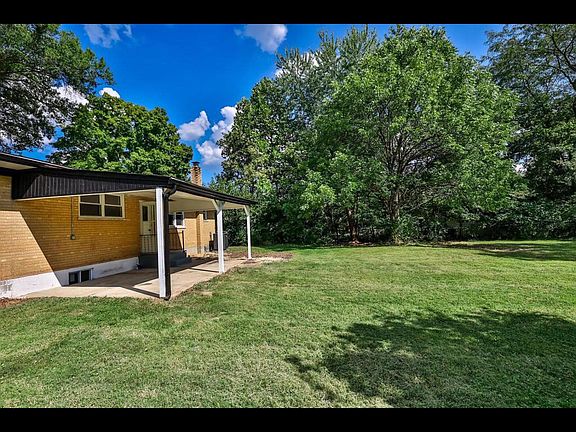 5th image of 713 Oskamp Dr