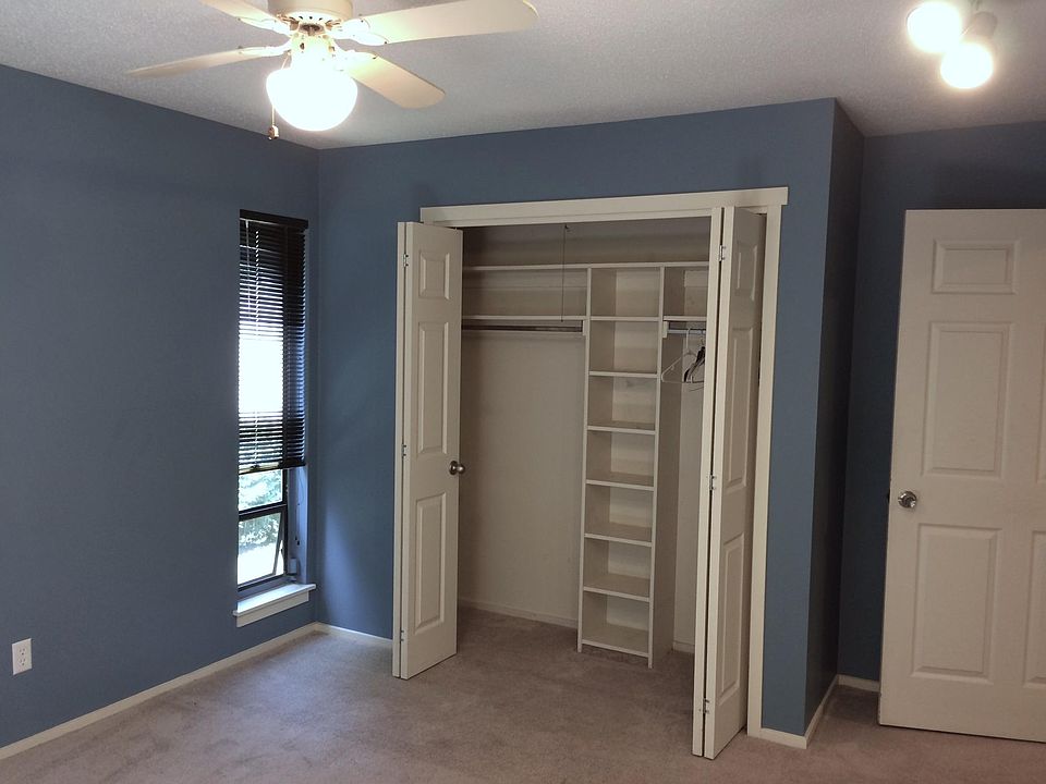 2nd image of 373 Heritage Vlg #B