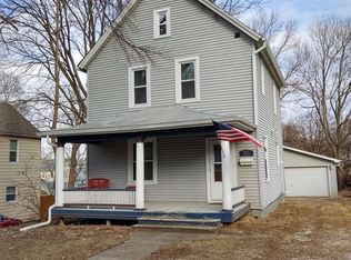 825 42nd St, Rock Island, IL 61201