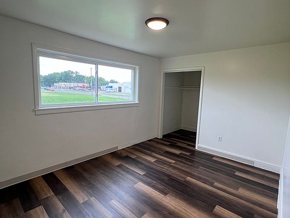 5th image of 127 E 10th St APT 2