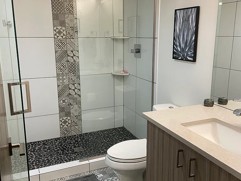 2nd bedroom ensuite bathroom