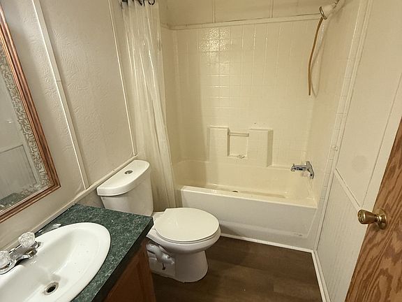 3rd image of 9120 Vienna Dr #246