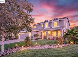 877 Curlew Rd, Livermore, CA 94551