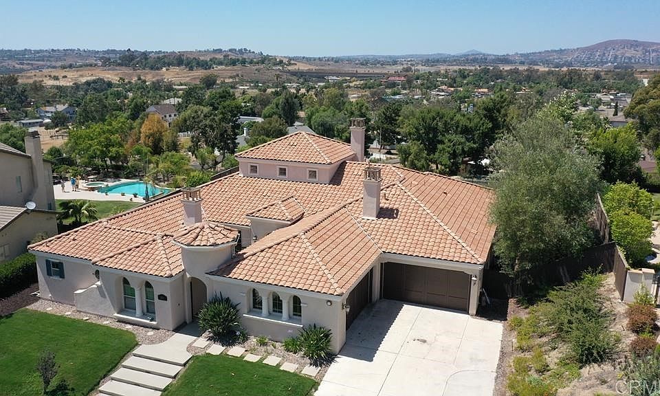 2nd image of 1851 Camino Mojave