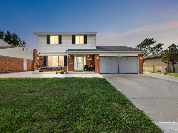 33879 Richard O Dr, Sterling Heights, MI 48310