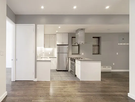 Rented by Bohemia Realty Group | media 10