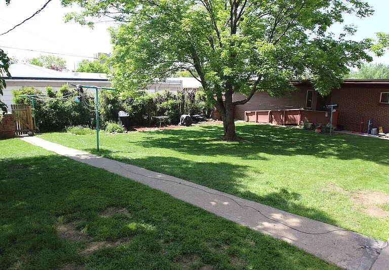 827 N Glencoe St — Photo 23