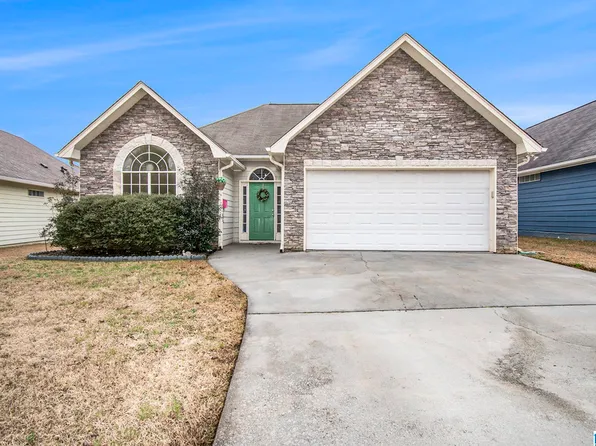 452 Summerchase Dr, Calera, AL 35040