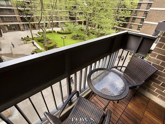 5th image of 80 Gold St #4K
