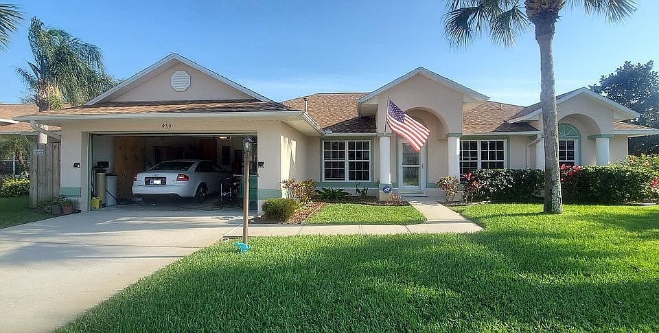 1st image of 953 Coral Springs St