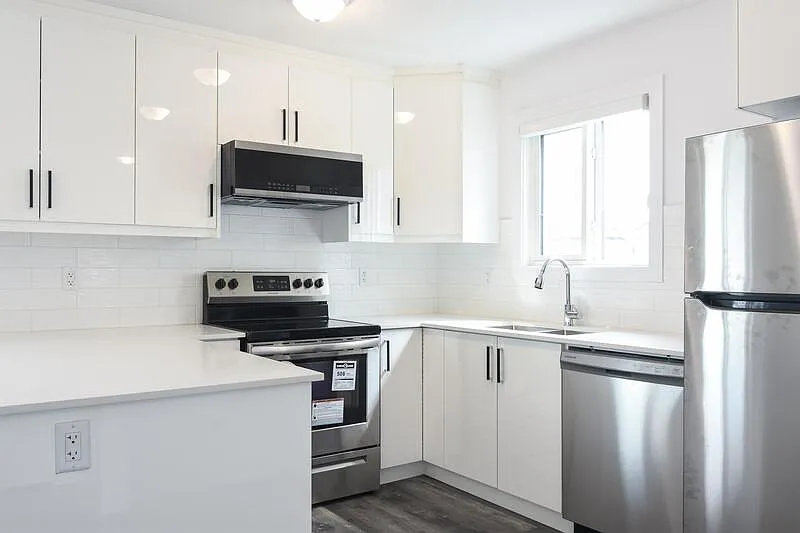 1 bed, 1.0 bath, $1,200 — Photo 2