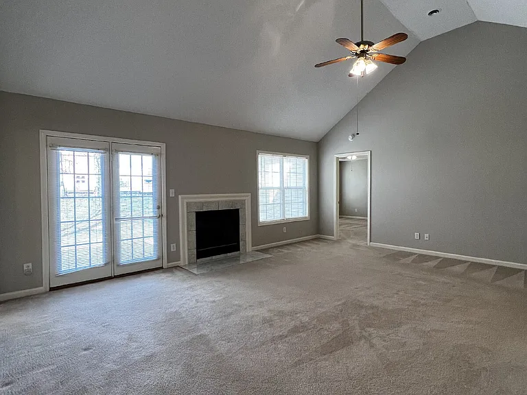 3427 Poplar Hl — Photo 46