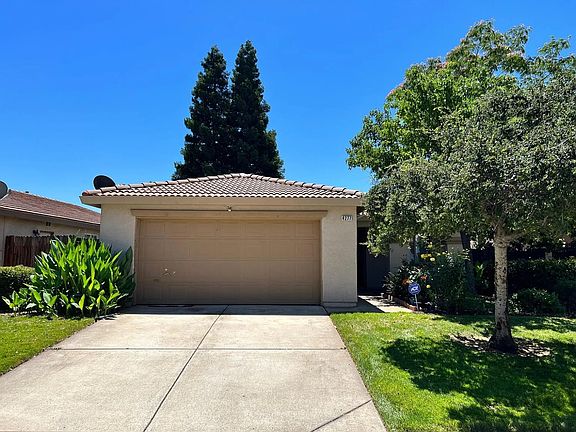 2nd image of 4277 Aubergine Way
