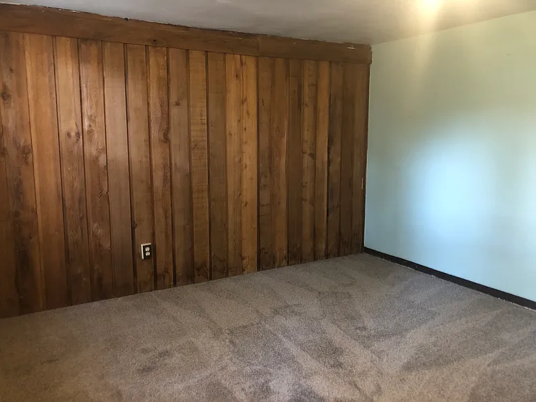 383 NW Irving St — Photo 5