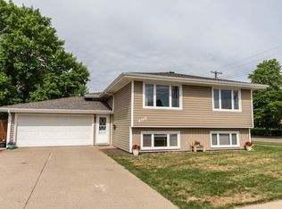 400 S 17th St, Bismarck, ND 58504