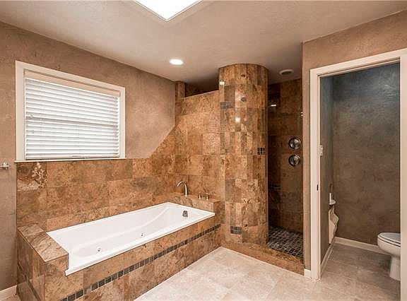 4th image of 206 Gretel Pl