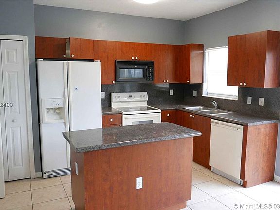 5th image of 1534 SE 31st Ct #1534