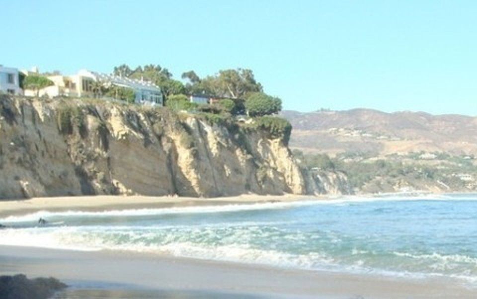 1st image of 6506 Dume Dr