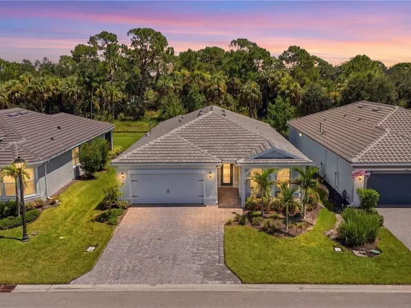 7517 Paradise Tree Dr, North Fort Myers, FL 33917