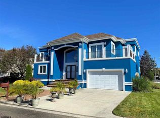 615 N Barclay Ave, Margate, NJ 08402
