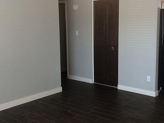 4th image of 15855 N 18th Pl
