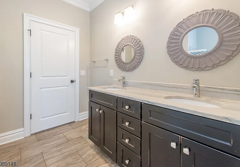 64 Kent Place Blvd #A — Photo 10