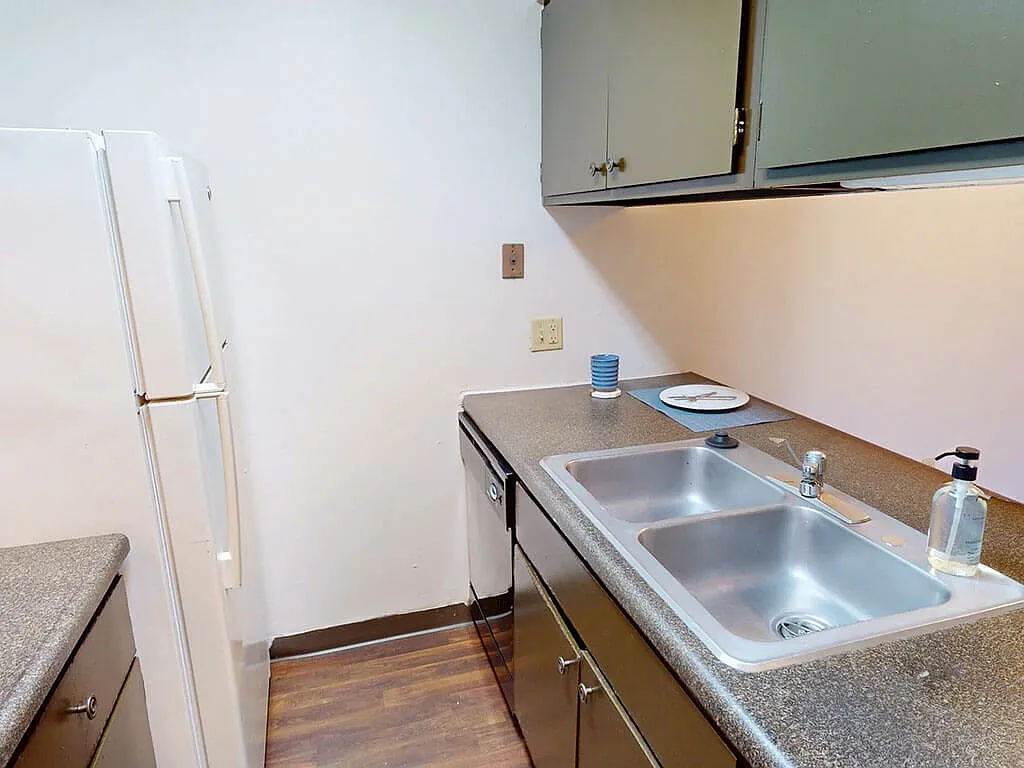 Woodhollow Apartments — Photo 4