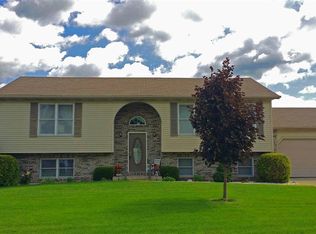 20945 Rivers Edge Dr, Goshen, IN 46528