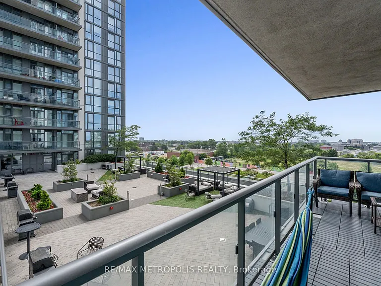 15 Zorra St #503 — Photo 21