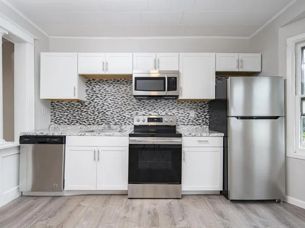 369 5th Ave #2, Troy, NY 12182