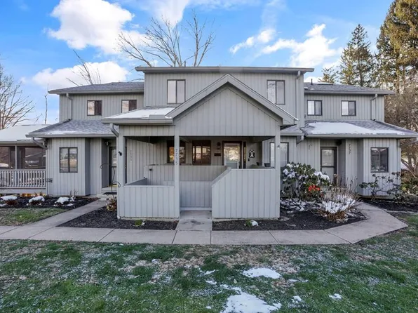 7735 Country Club Rd, Athens, OH 45701