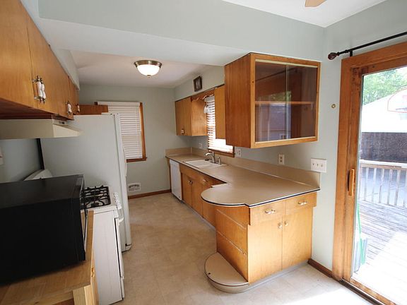 2nd image of 6748 Brad Ave SE