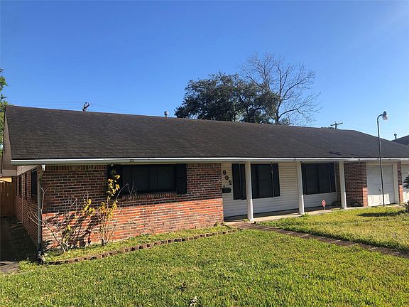 2nd image of 802 Idlewood Dr