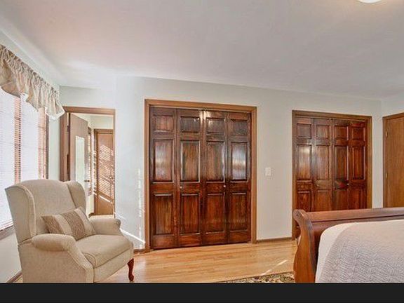 5th image of 930 Burridge Ct