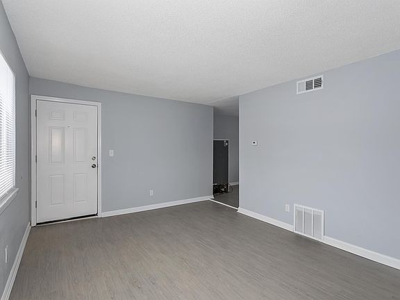 3rd image of 1421 N 55th Dr Unit A