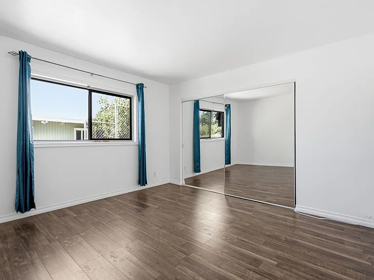 5244 Baza Ave — Photo 18