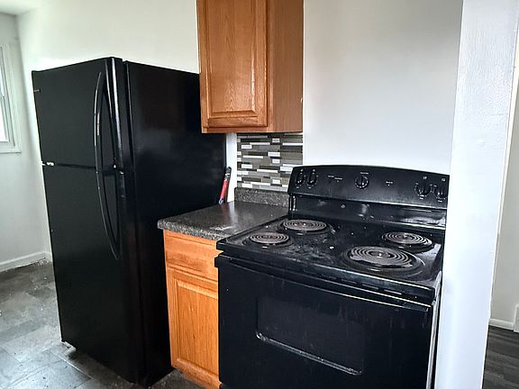 4th image of 1011 Nash Ave