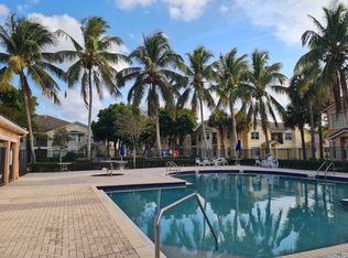 1008 Belmont Ln, Pompano Beach, FL 33068