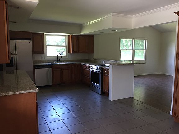 Tile flooring