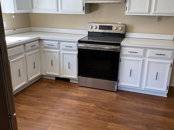 5th image of 7364 Burgundy St