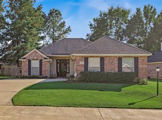 10404 Plum Creek Dr, Shreveport, LA 71106